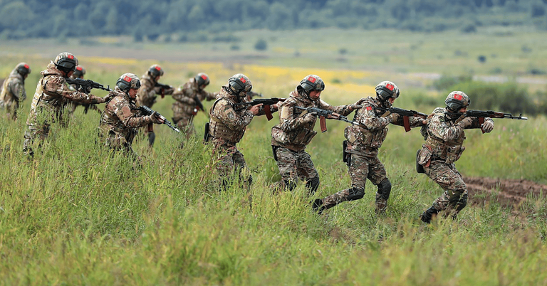 'Confused' Russian Soldiers Shoot at Each Other in Disturbing Video