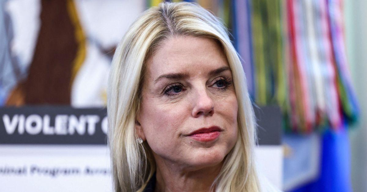 Photo of Pam Bondi