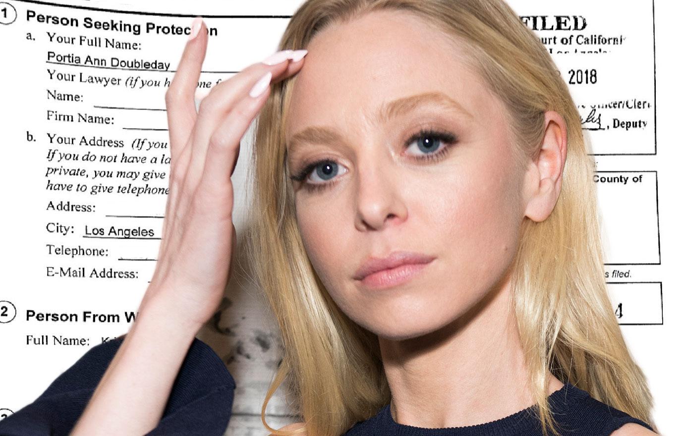 Mr Robot Star Portia Doubleday Claims She’s Being Extorted
