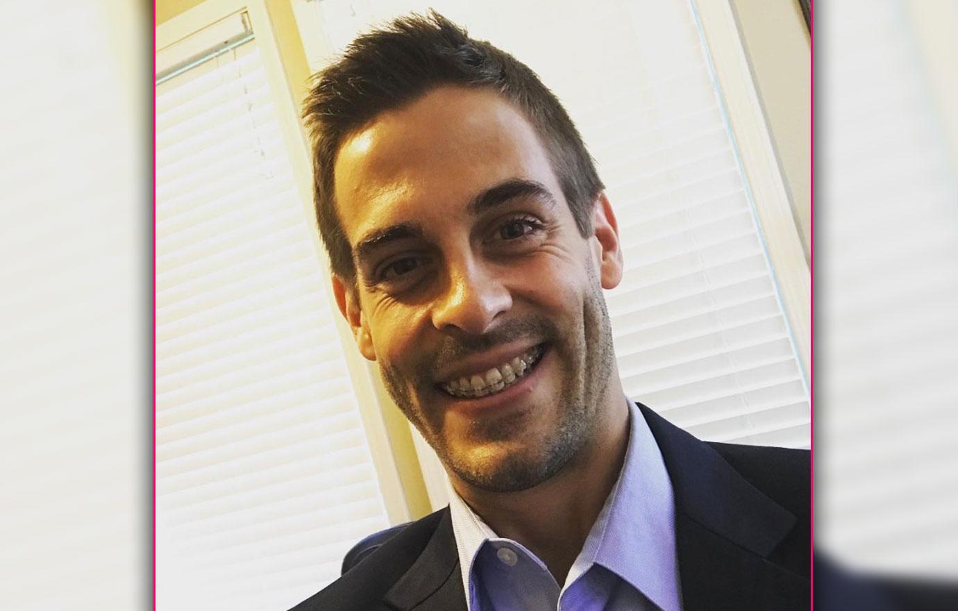 Unemployed Derick Dillard Brings His Kids To Law School