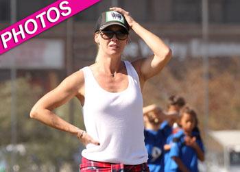 //jennie garth soccerfec