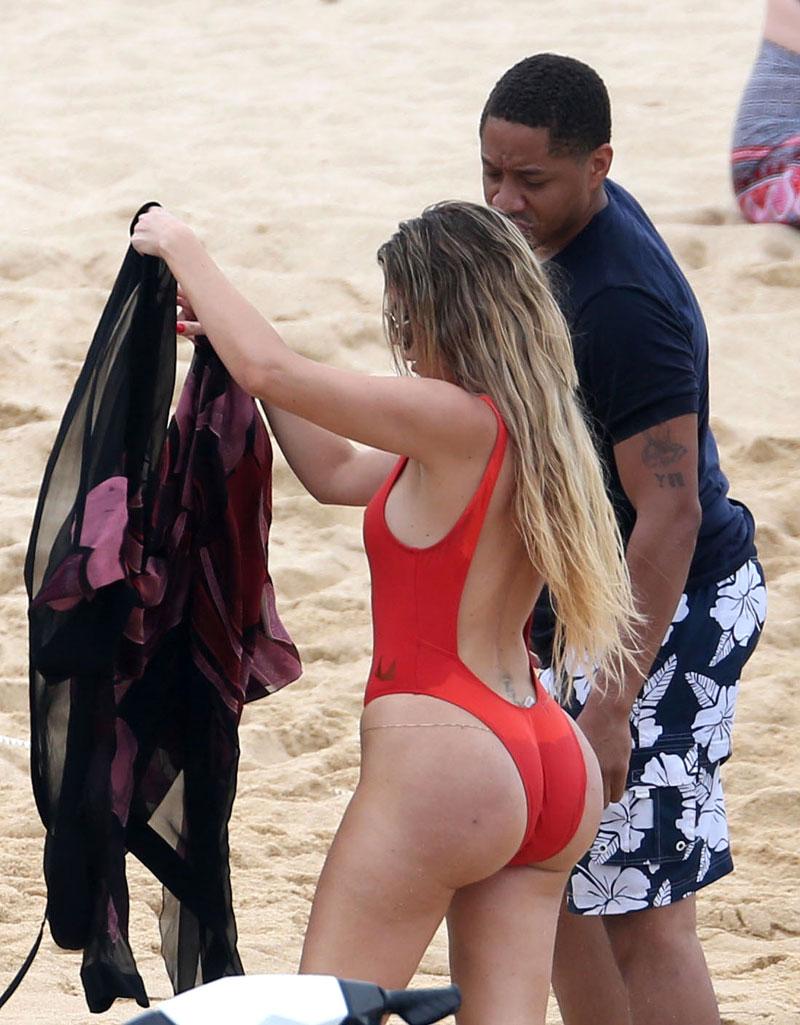 Khloe Kardashian Butt Implant Rumors -- KUWTK Star Booty Is Deflating, Say  Top Plastic Surgeons