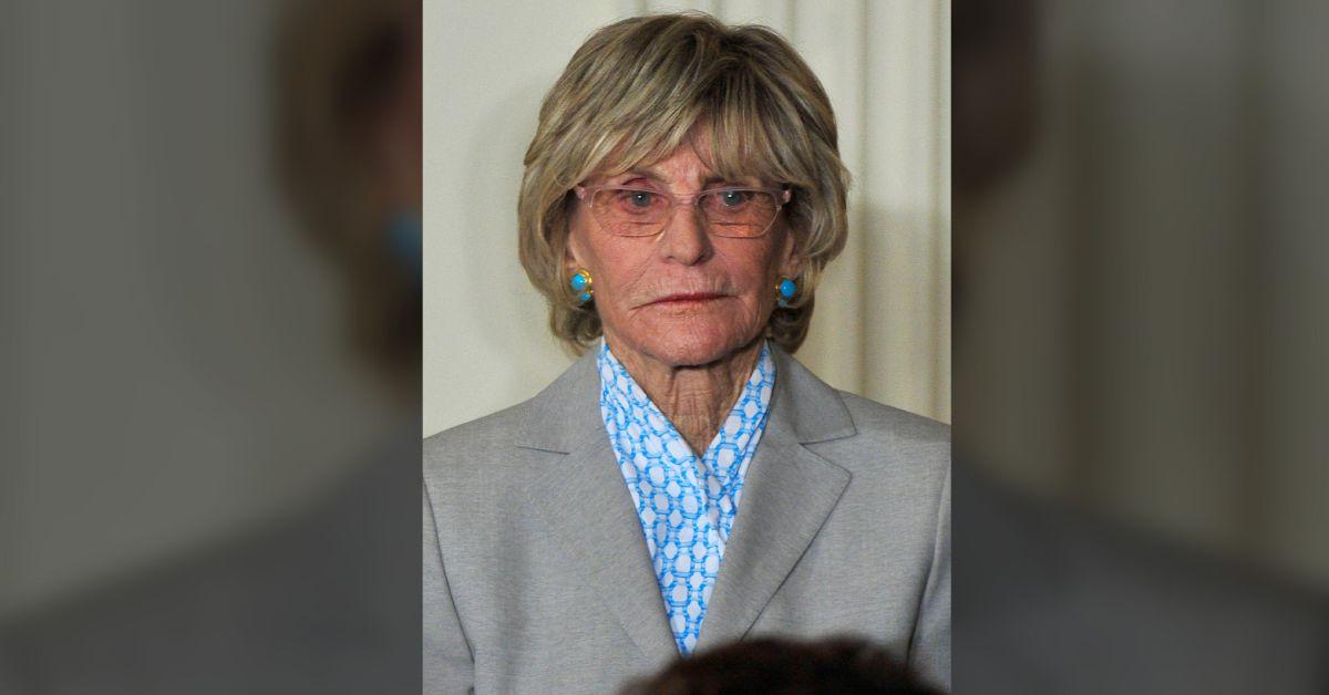 Former ambassador Jean Kennedy Smith appointed Carter Hood and Charles J. O'Byrne as executors of her estate.