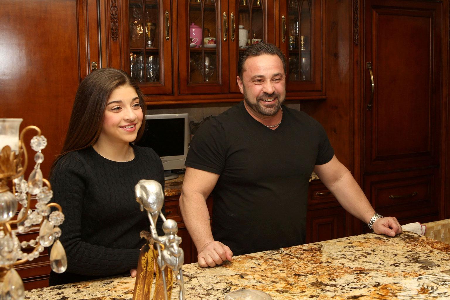 //gia giudice defies joe giudice boyfriend joe gorga tell all