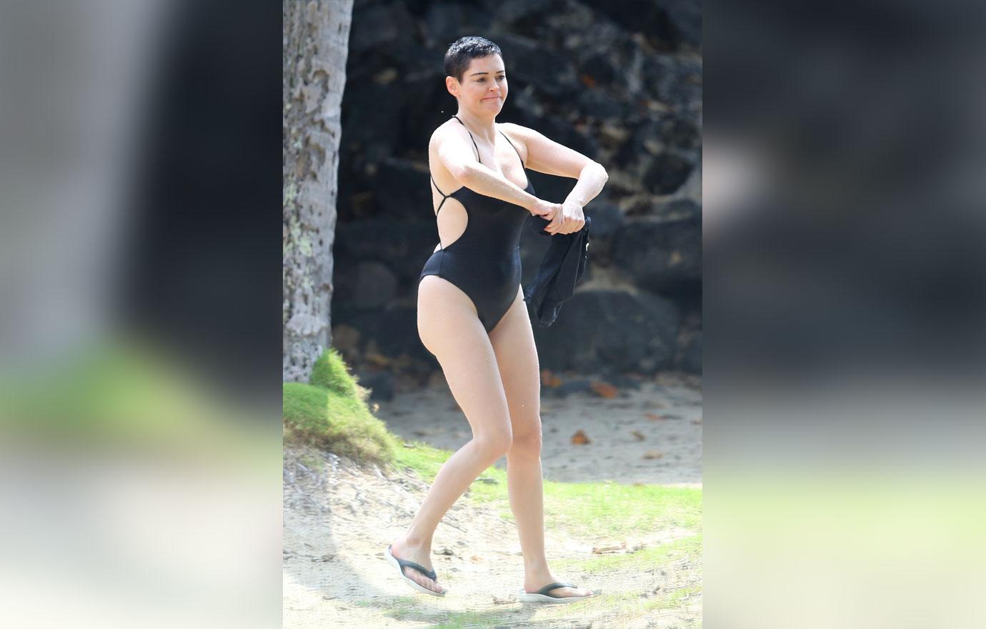 //Rose Mcgowan swimsuit vacation Harvey Weinstein