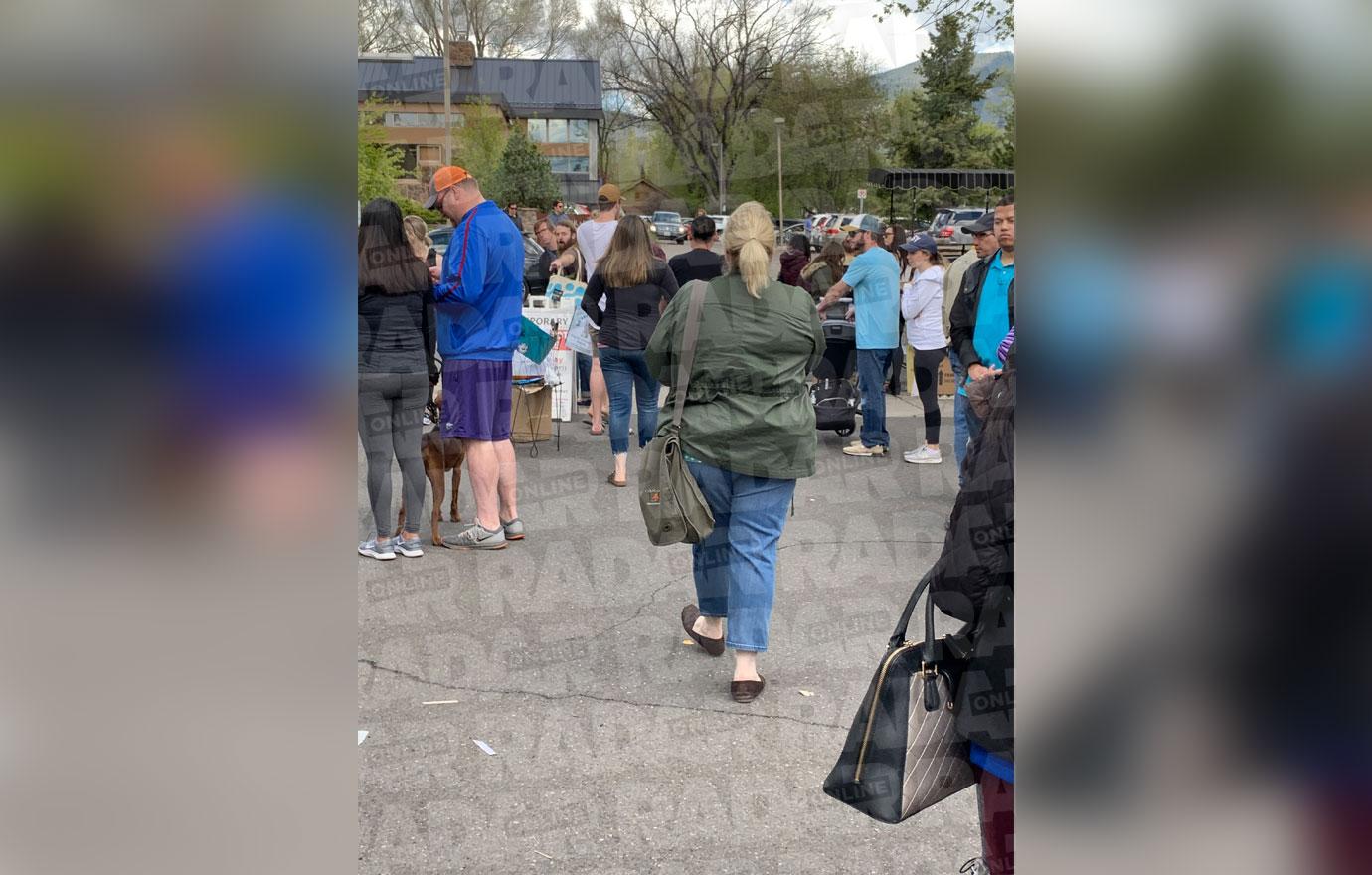 Janelle Brown Strolls Through A Flagstaff Farmer’s Market By Herself On Mother’s Day