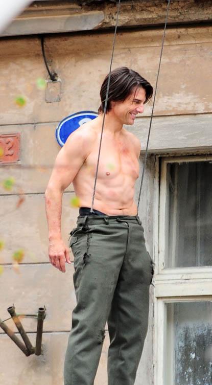 Tom Cruise, Shirtless On MI4 Set