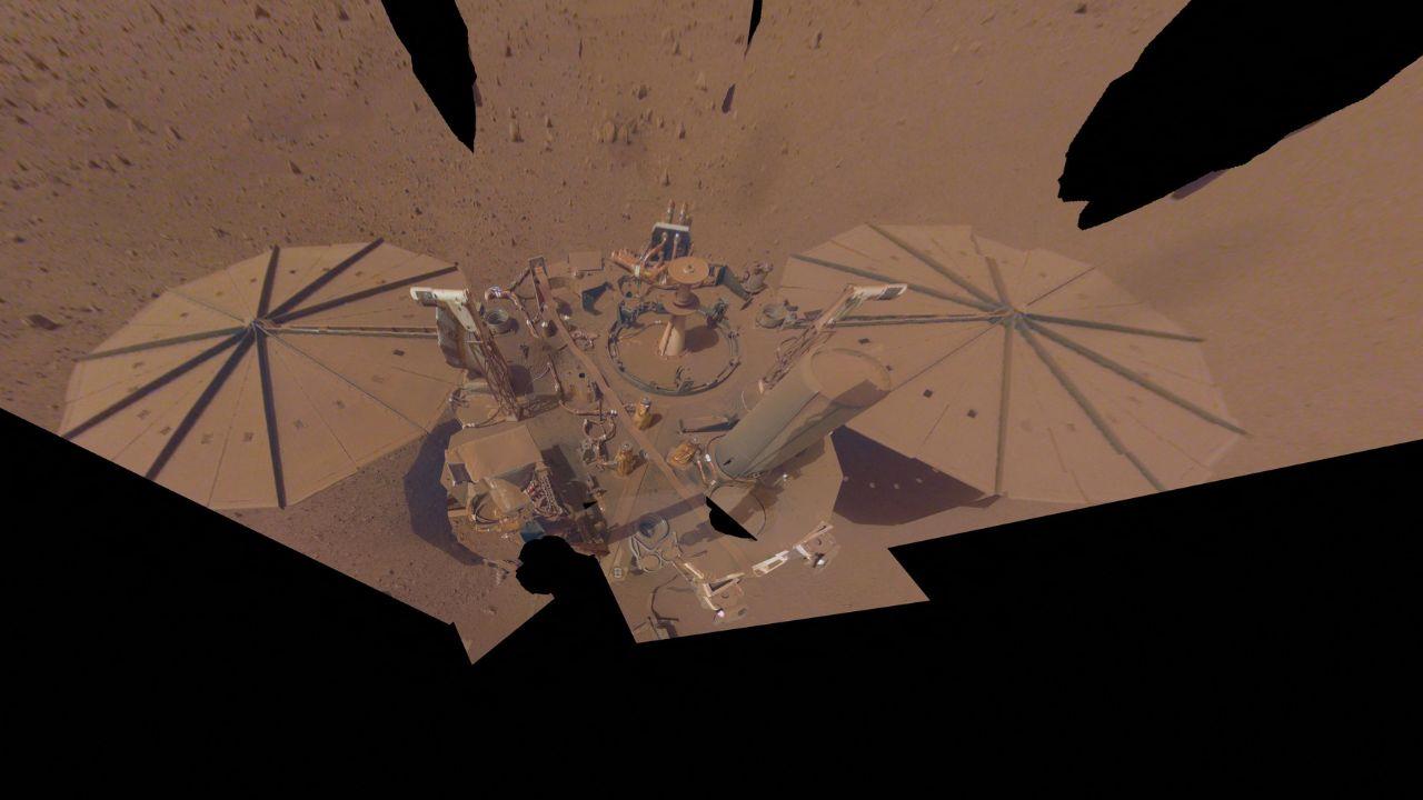 Mysterious Mars formations fuel ancient city claims, prompting debates about their possible origins.