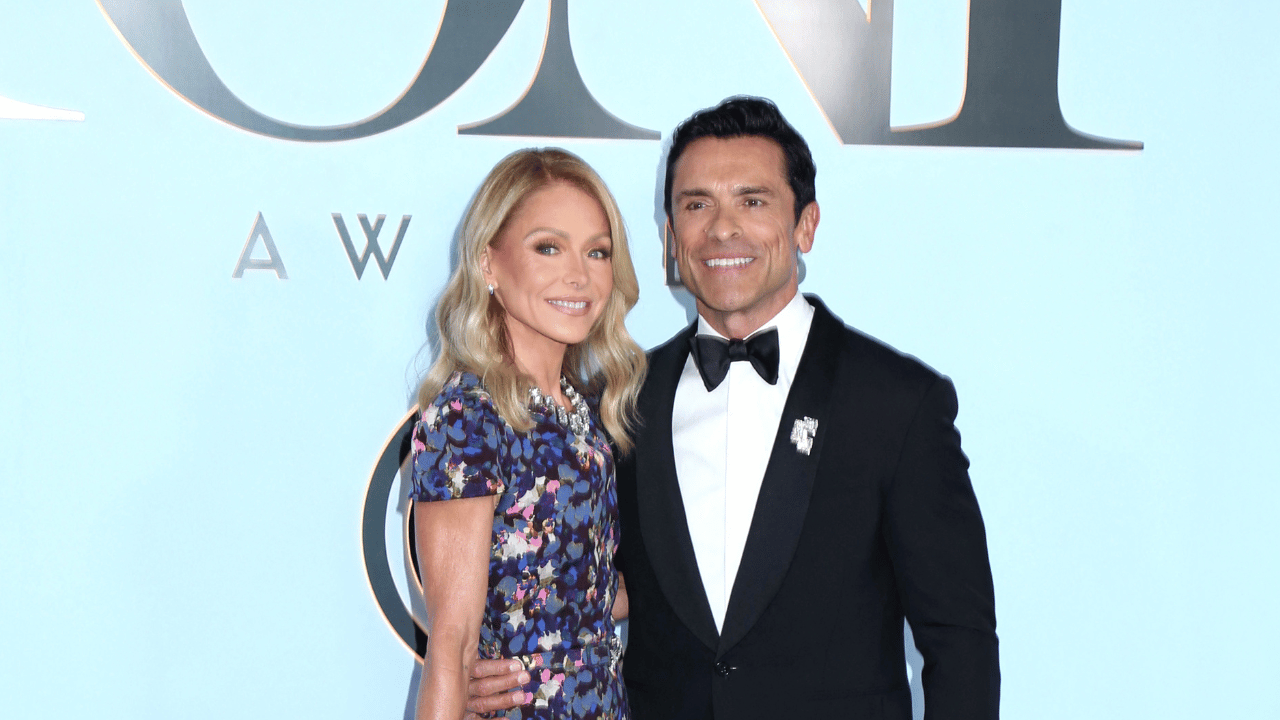 Kelly Ripa said Mark Consuelos was the 'toughest zodiac sign' for travel.