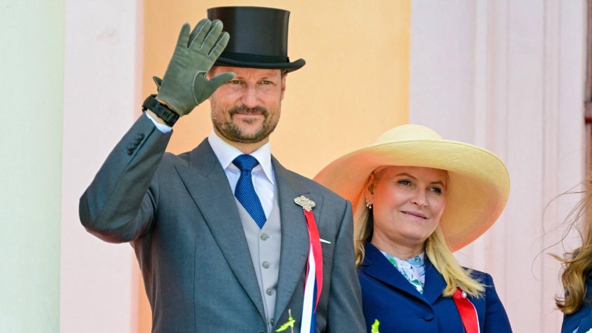 Photo of Princess Mette-Marit and Prince Haakon 