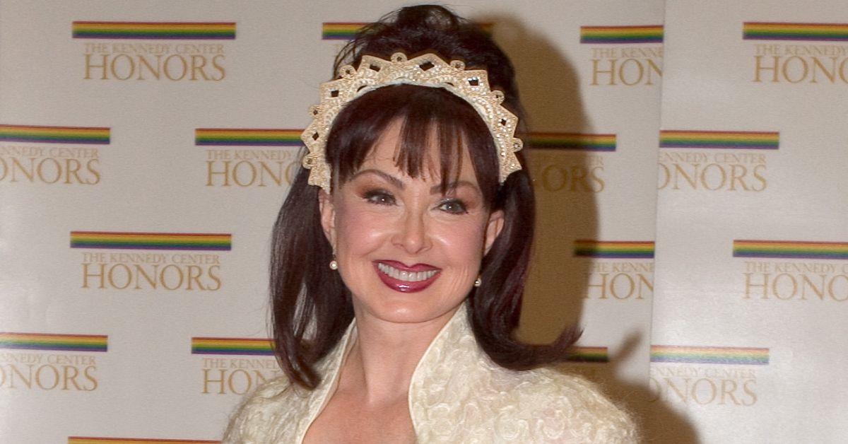 wynonna ashley judd rebuild after mom suicide age
