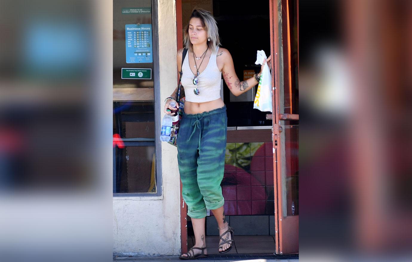 Paris jackson macaulay culkin spoon tattoos