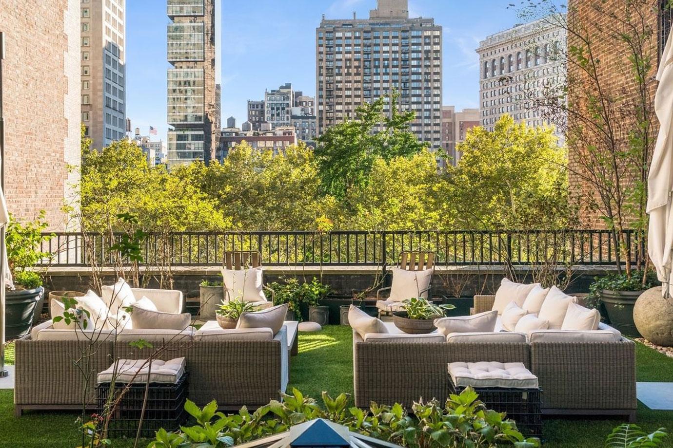 //jennifer lopez manhattan nyc penthouse sale