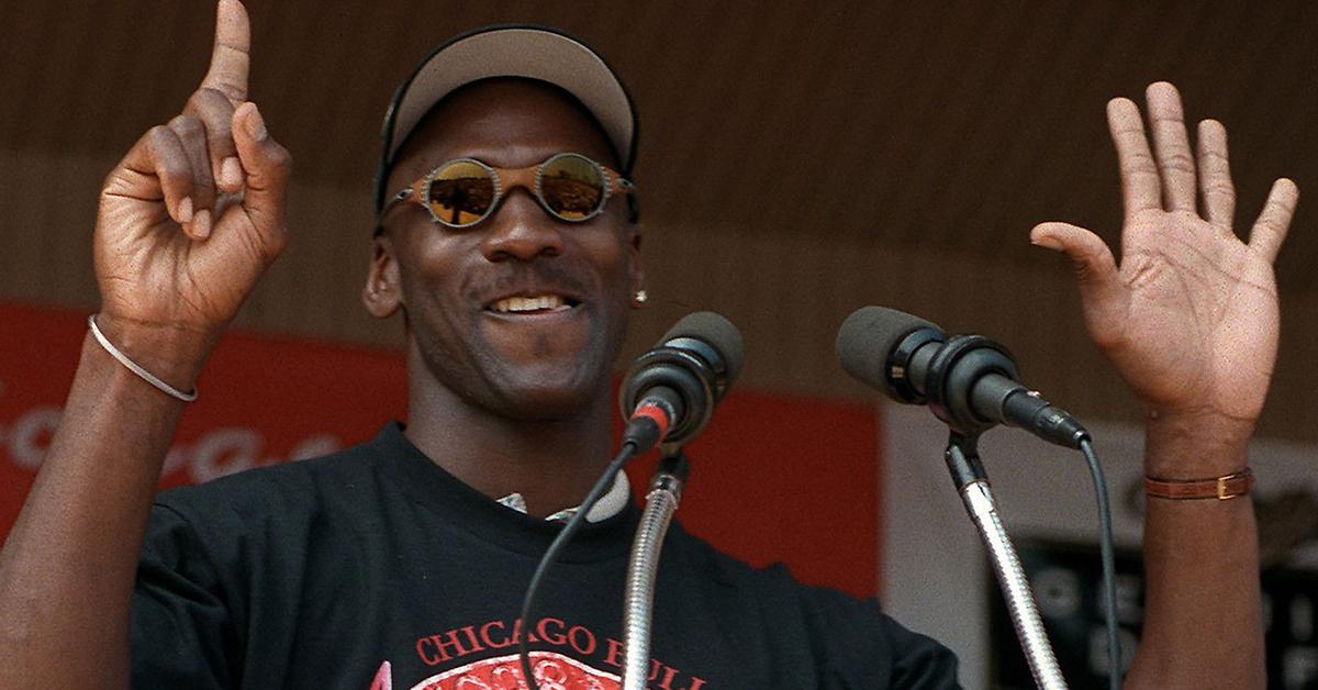 michael jordan refused take picture fans viral video