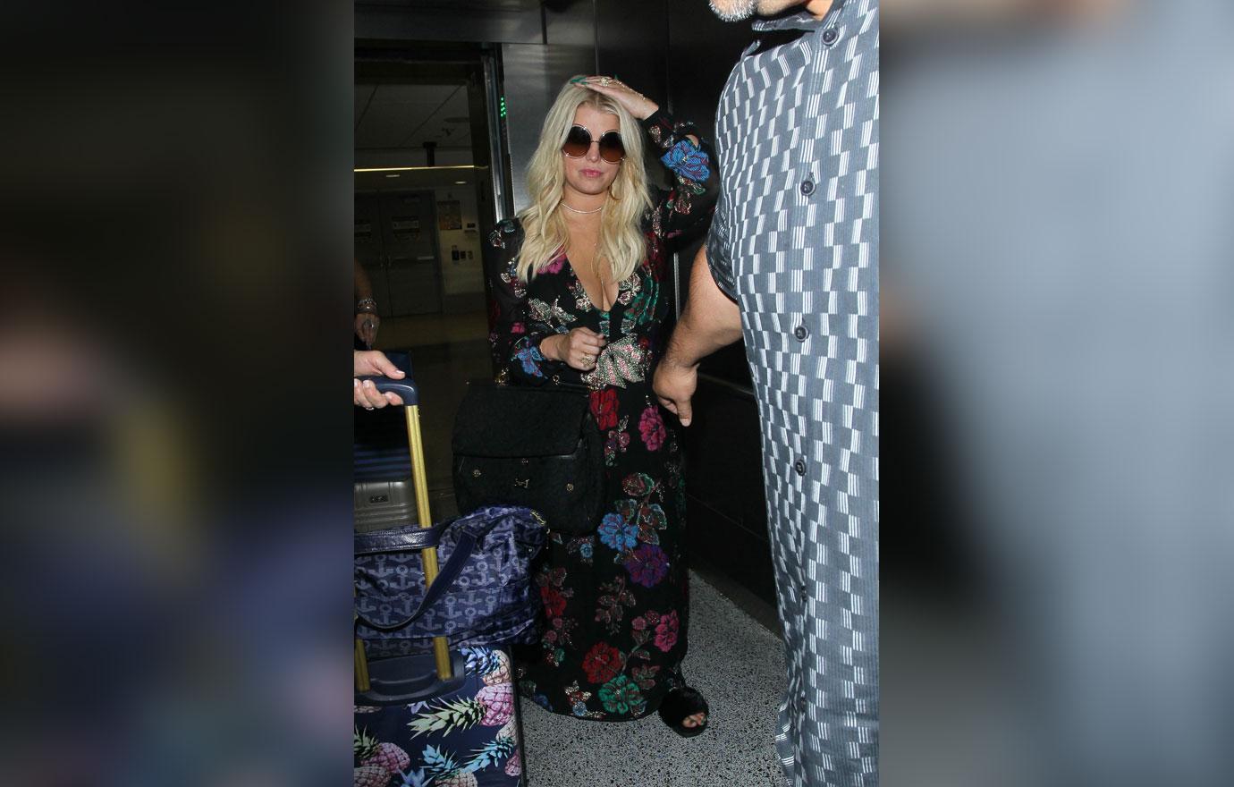 Jessica Simpson Tired Flight LAX