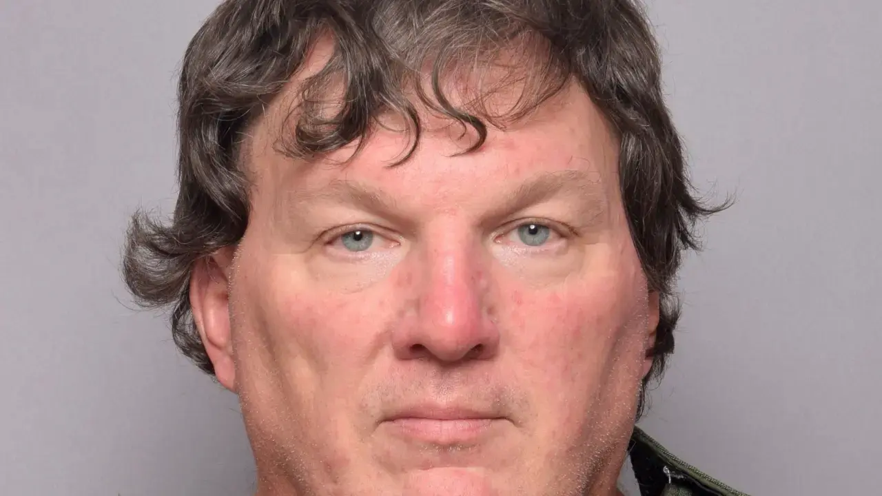Gilgo Beach killer Rex Heuermann was reportedly caught sneaking drugs into prison.