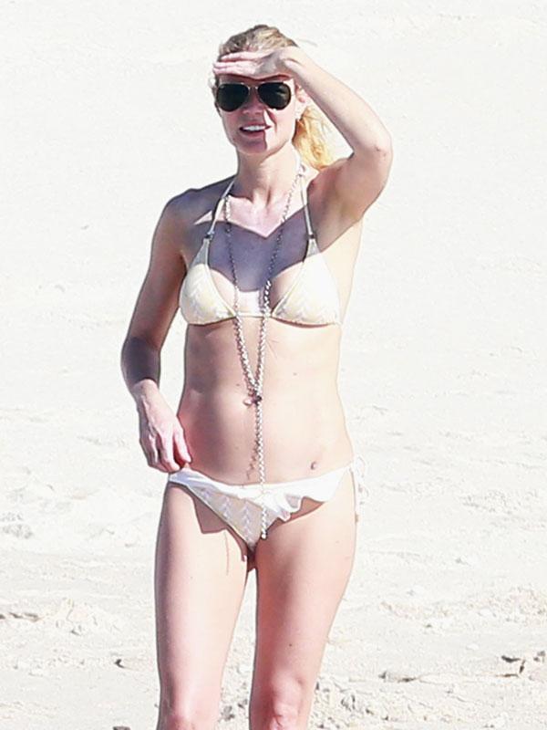 //gwyneth paltrow bikini​ body