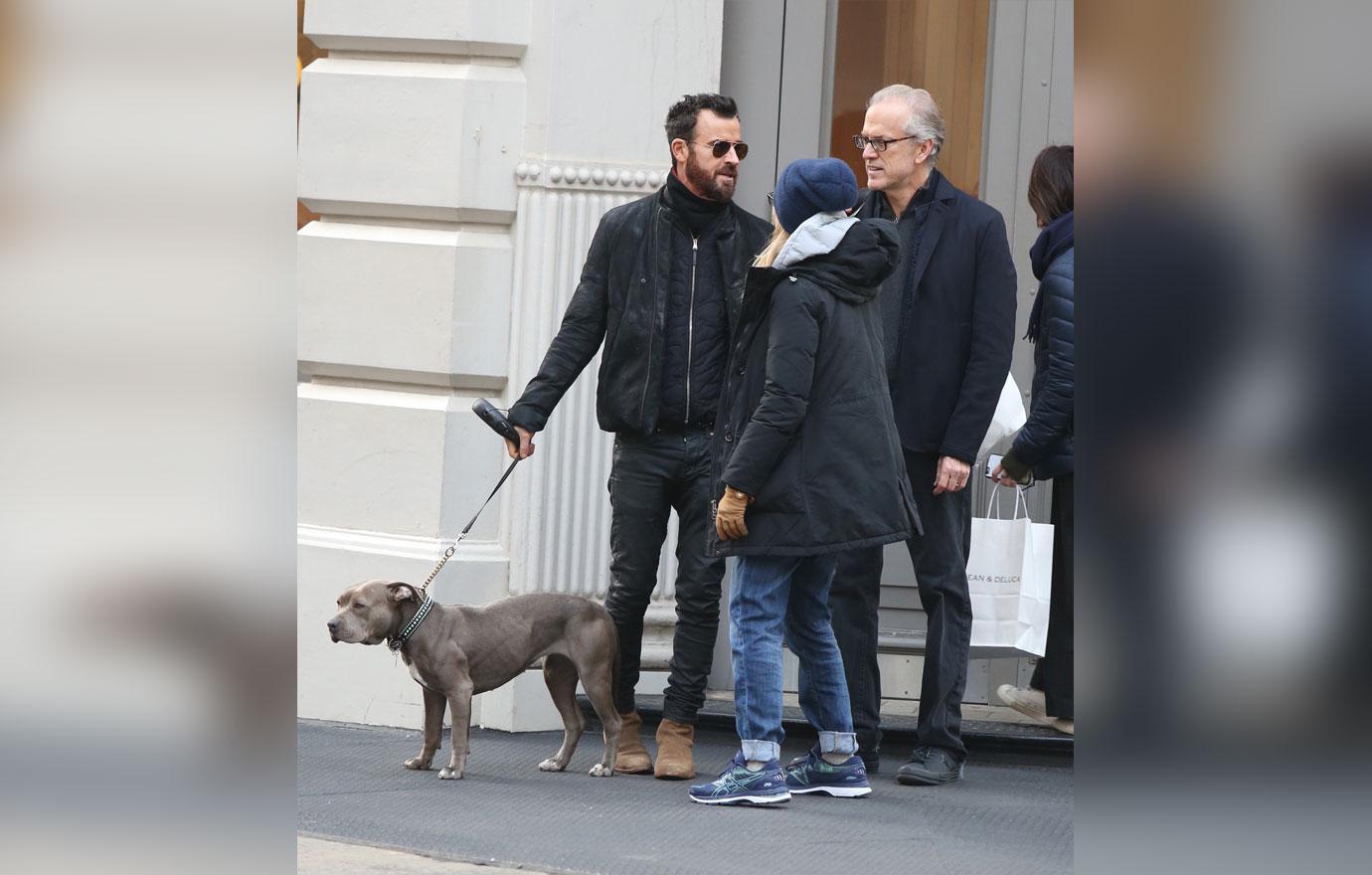 Justin Theroux Walks Dog After Jennifer Aniston Split Bachelor Life