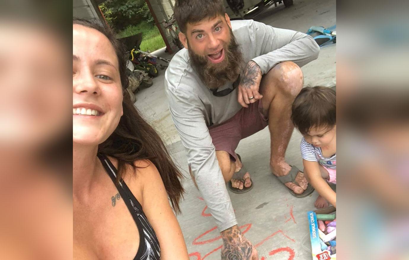 Broke Jenelle Heads To NYC To Work On Makeup Line After ‘Teen Mom’ Firing