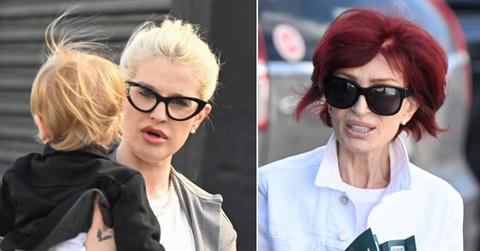 Photo of Kelly and Sharon Osborne