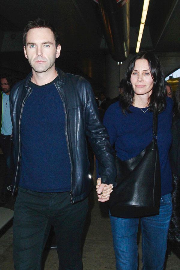 //courteney cox breaks down