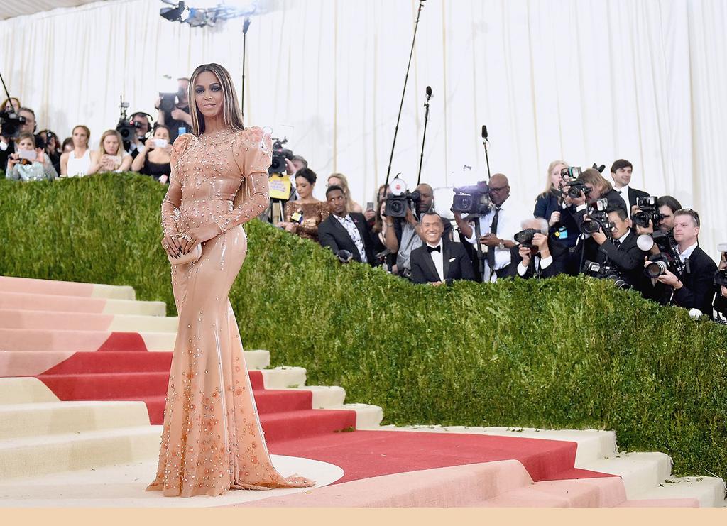 Beyoncé Baby Bump Fake? Expert Gives Opinion