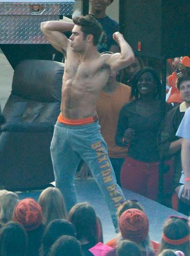 OMG! Zac Efron Caught Nearly Naked With Hands Down His Pants! 10