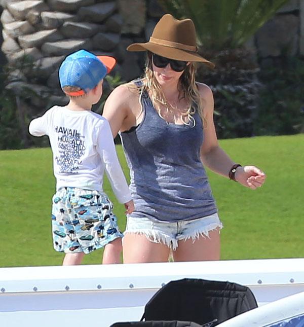 Hilary Duff Bikini Photos In Mexico