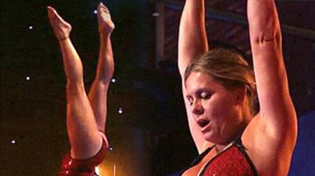 //nicole eggert dives sq