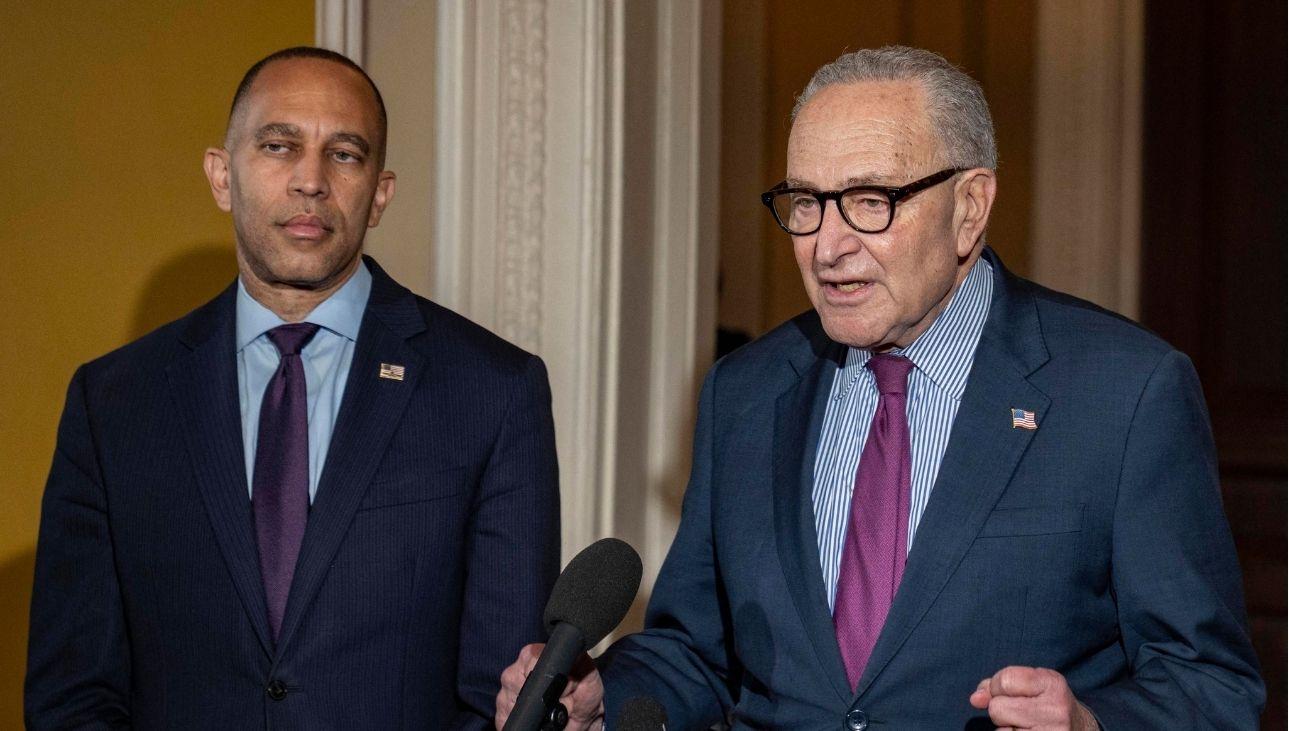 Picture of Hakeem Jeffries and Chuck Schumer