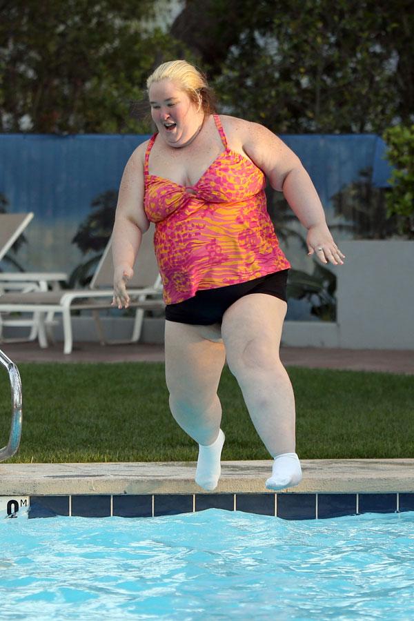 Mama June & Family Hotel Pool