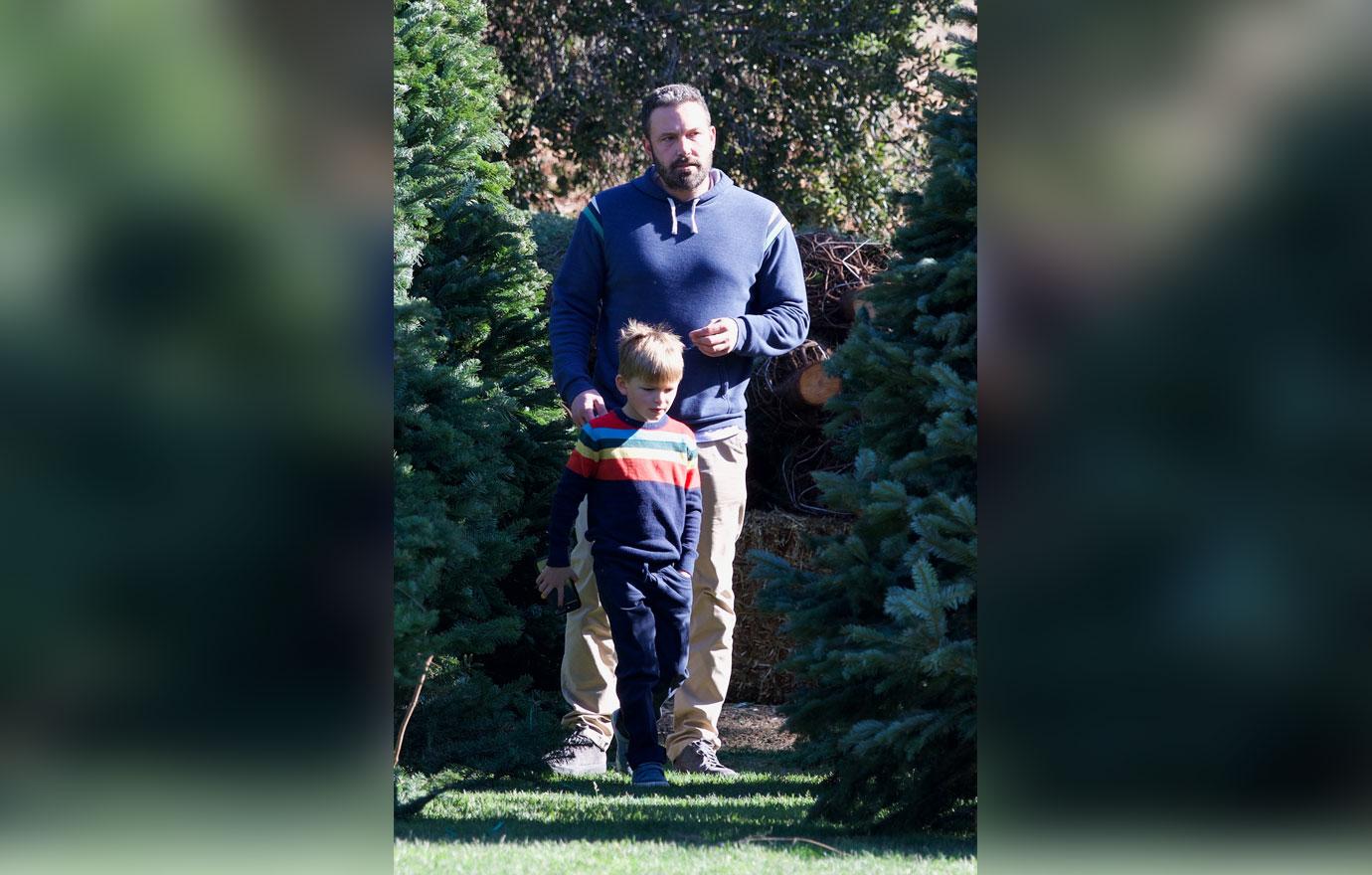 Ben Affleck Takes Family Christmas Tree Shopping