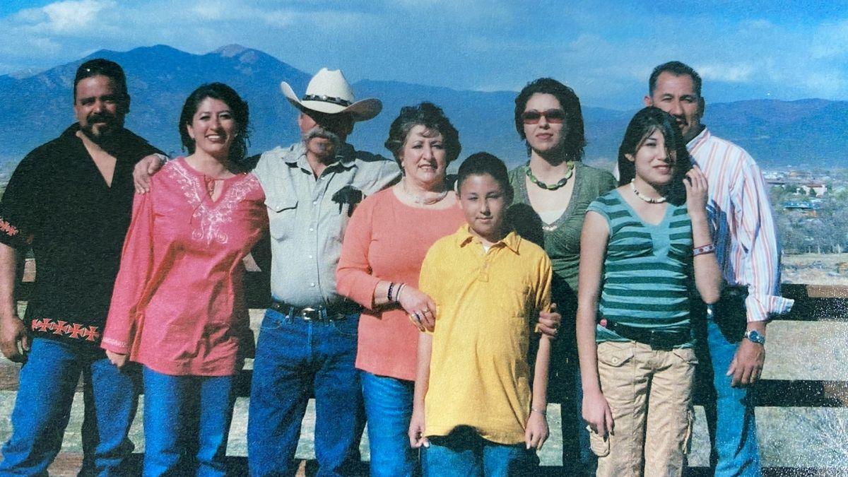 A photo of Melissa Casias with her family
