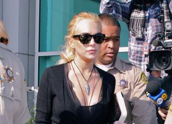 //postlindsaylohanwenn