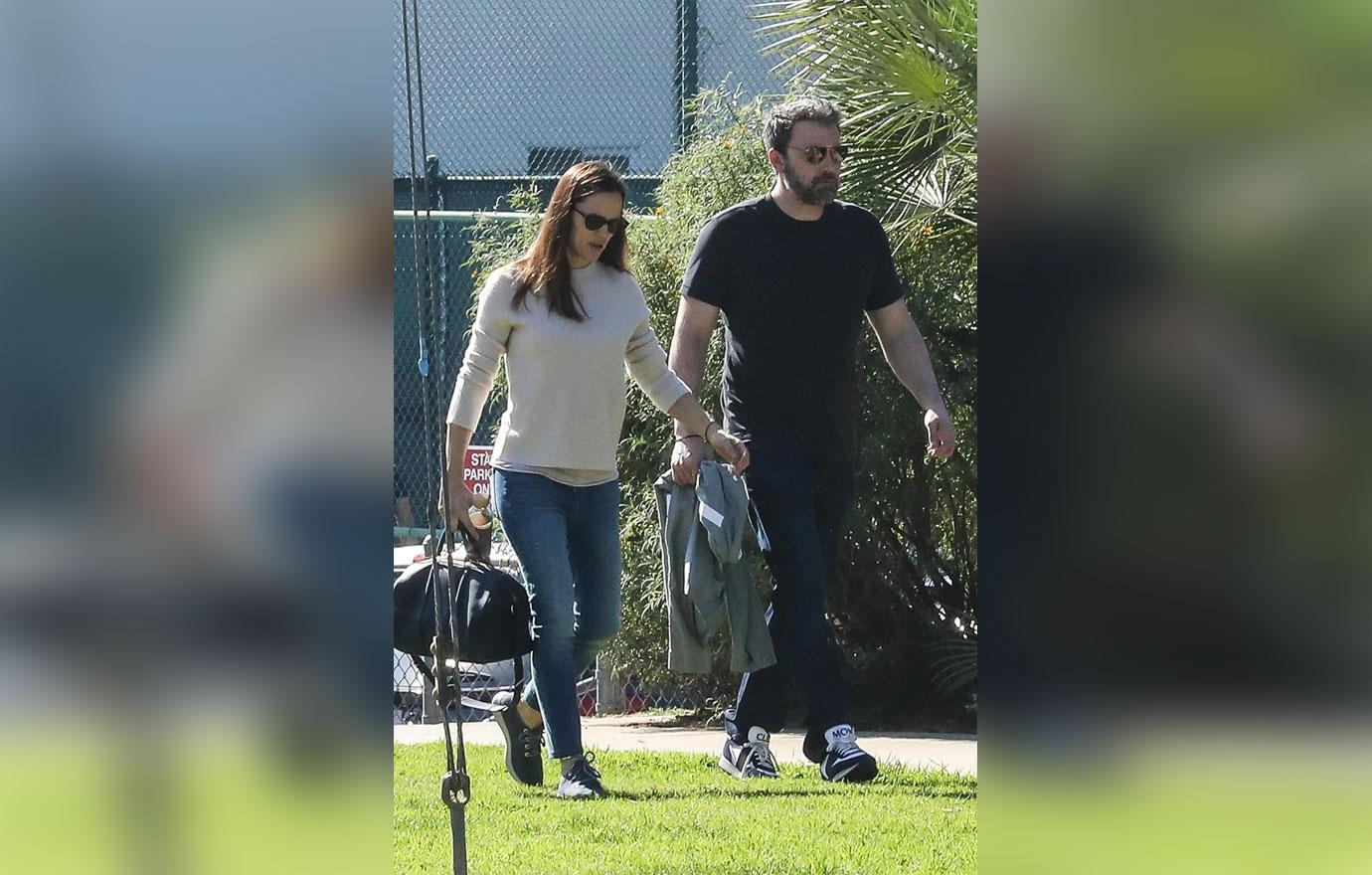 //ben affleck jennifer garner easter holiday reunion hawaii