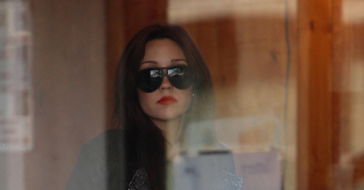 amanda bynes breaks cover after release from mental health facility