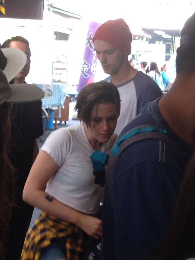 Kristen Stewart Nicholas Hoult Relationship