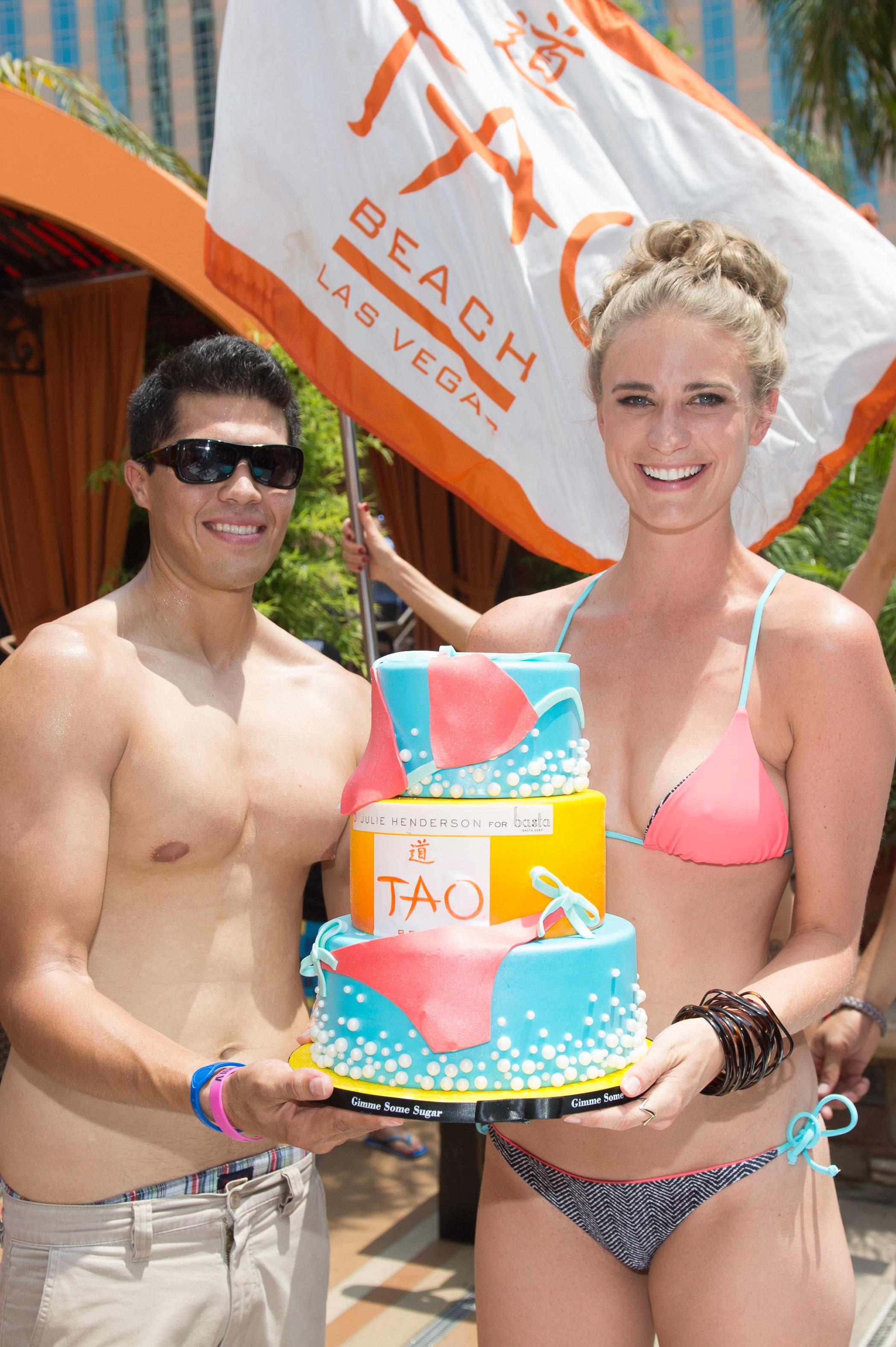 //julie henderson_cake at tao beach