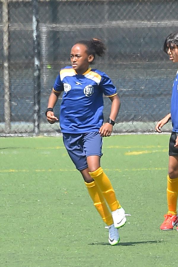 Zahara & Shiloh Jolie-Pitt Playing Soccer