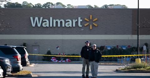 walmart employee trembles in fear pp
