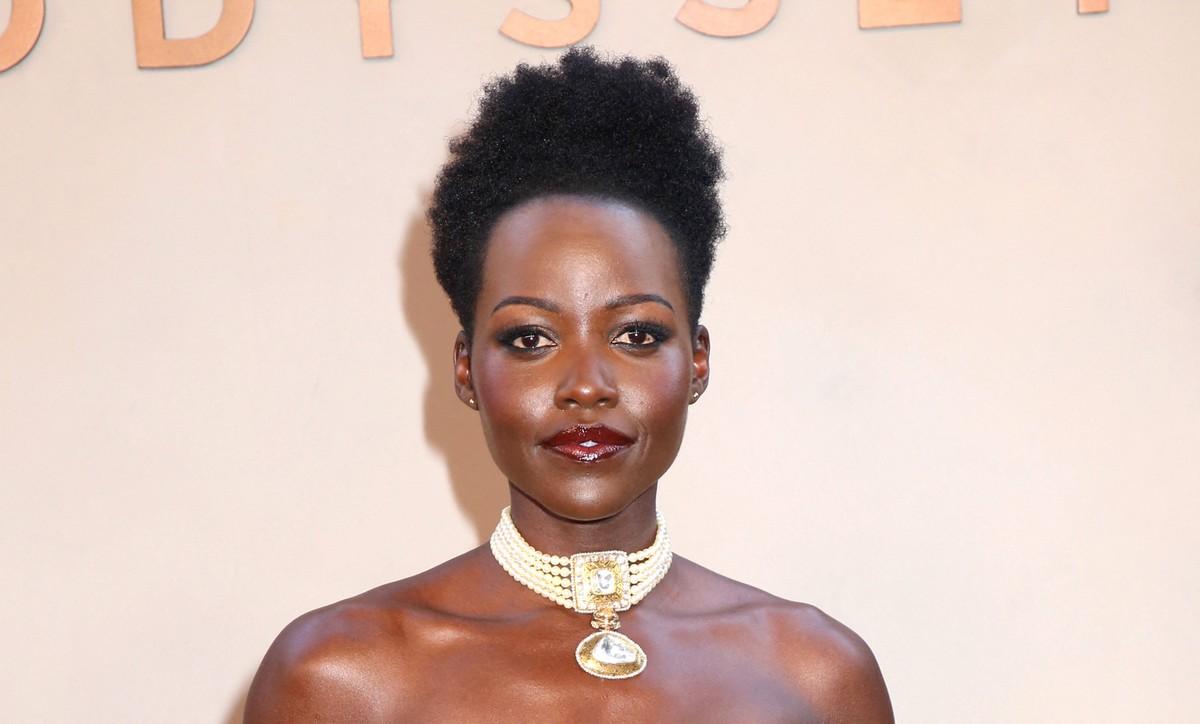 Lupita Nyong'o credited Christopher Nolan's phone ban with keeping the cast focused.