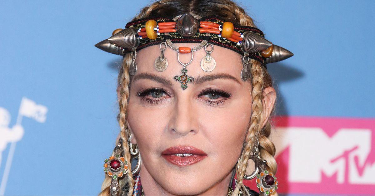 crankstargetmadonnawithdeaththreatsoverpopeaipics(01)