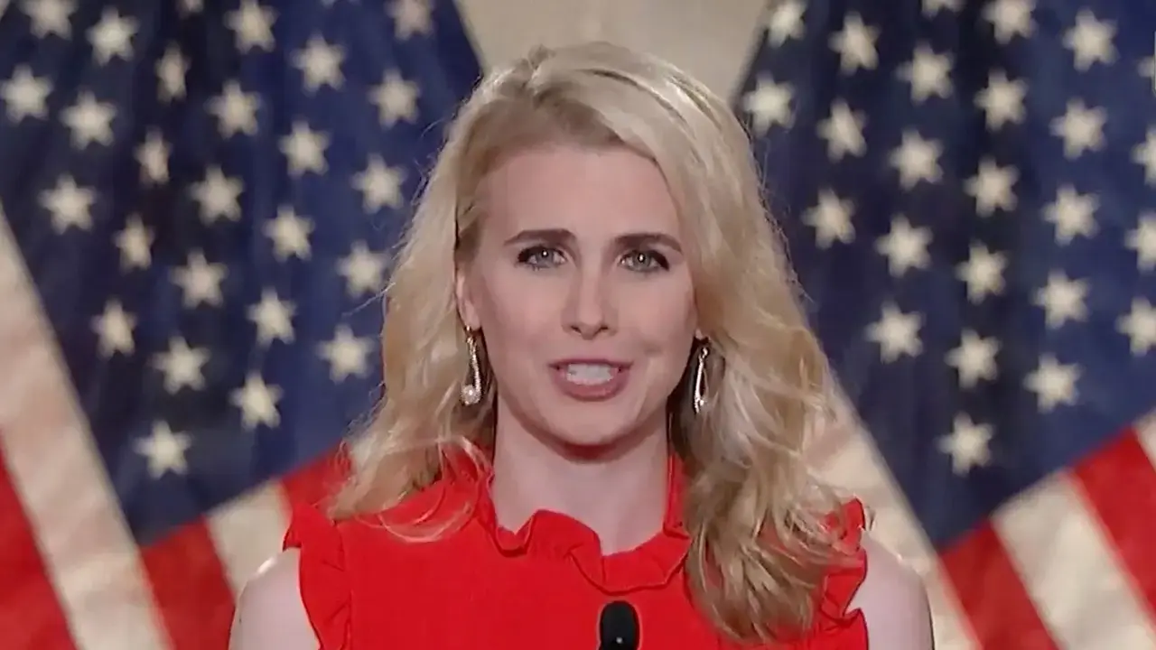 Mary accused Harp of "stroking" Donald's ego.
