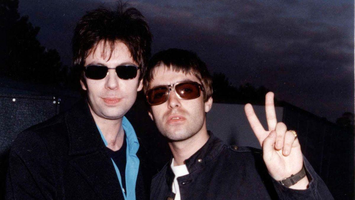 Photo of Noel and Liam Gallagher