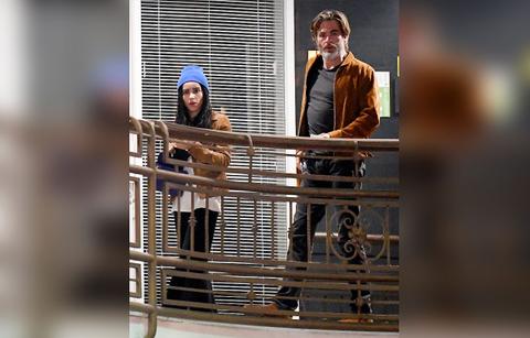 zoe kravitz spotted chris pine photos dinner date cozy days after channing daughter playdate r