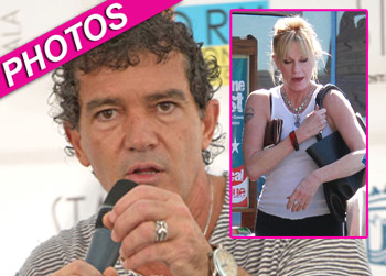 //antonio banderas wedding ring