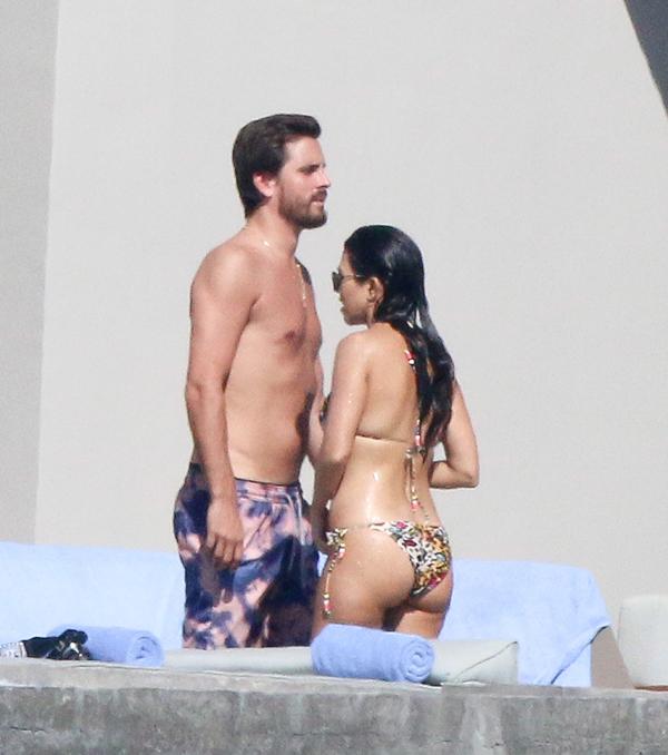 kourtney kardashian bikini body romantic getaway scott disick