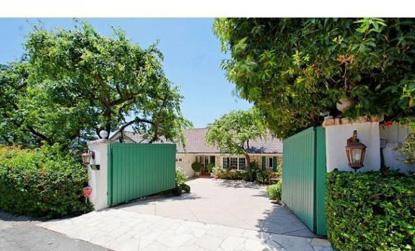 //emma stone and andrew garfield beverly hills house x