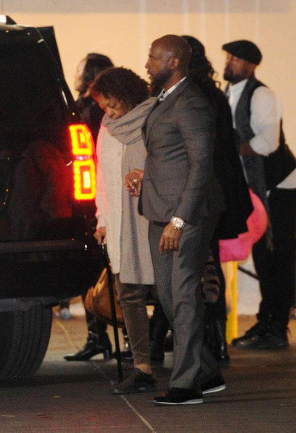 Cissy Houston & Family Visiting Bobbi Kristina In Hospital