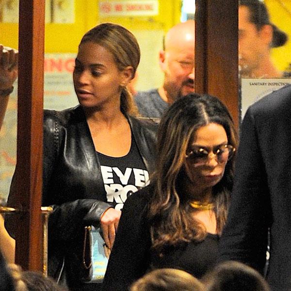 Jay-Z And Beyonce Dine With Tina Knowles and Richard Lawson